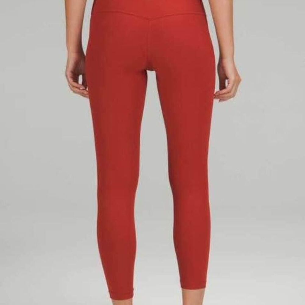 Lululemon Ribbed Align 25” size 6